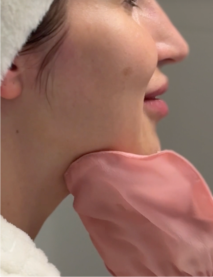 Silk Exfoliating Face Glove